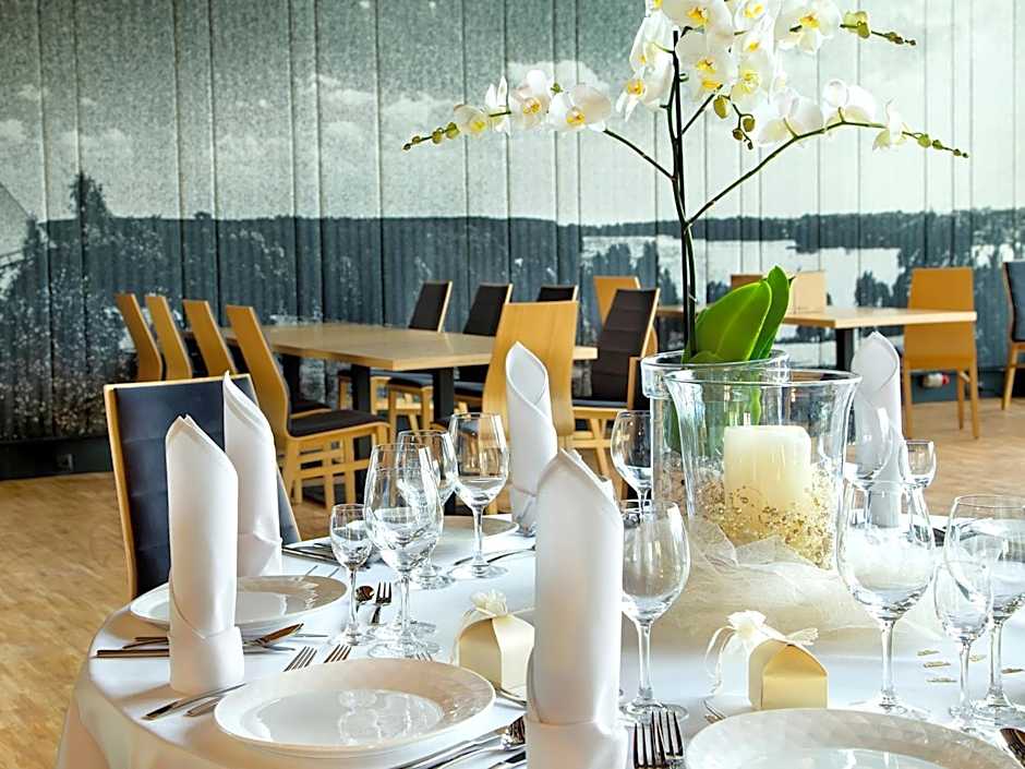 Regatta Hotel Restauracja Spa