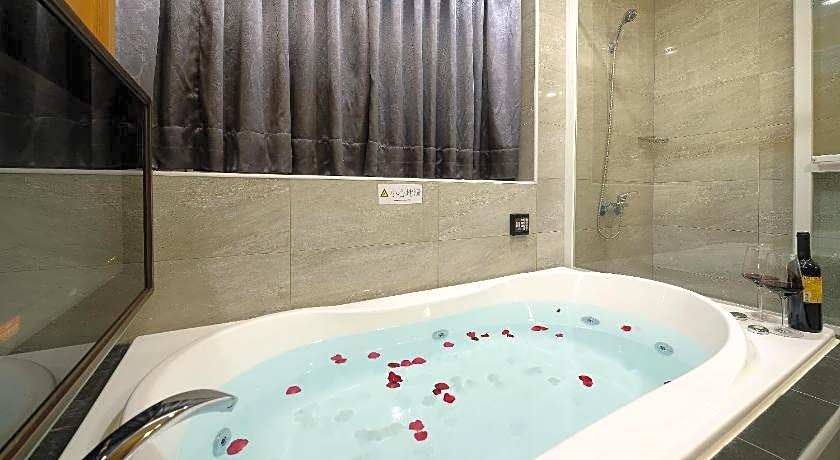 Holland Village Motel Hua Pin