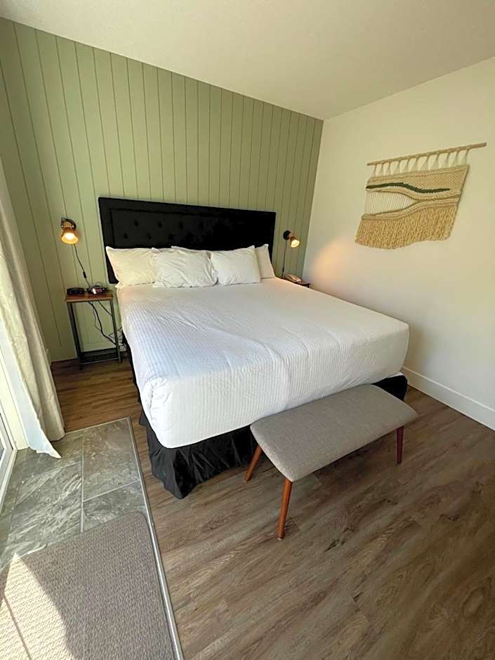 Waterton Glacier Suites