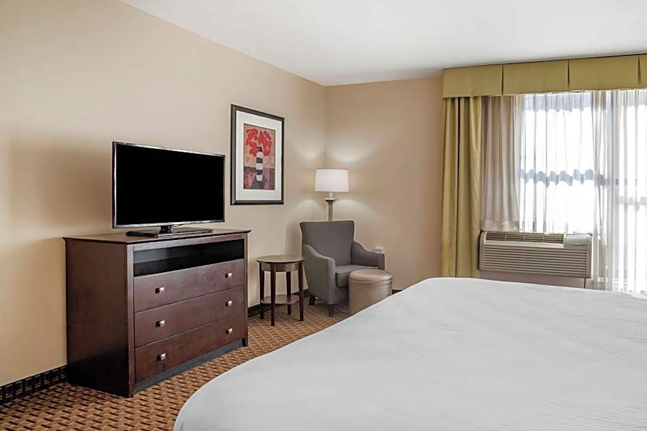 Best Western Plus Philadelphia Airport South At Widener Univ