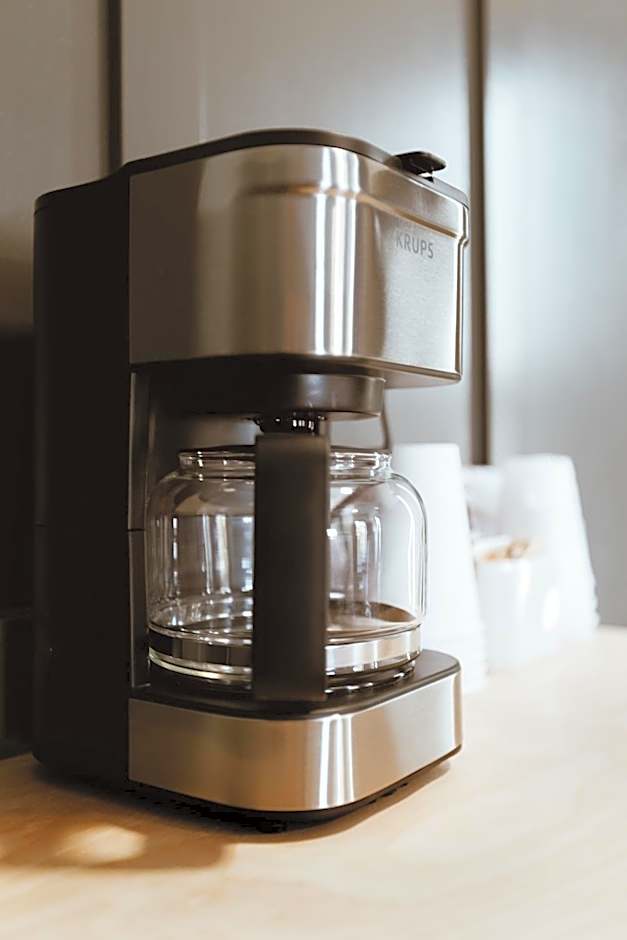 The Flying Steamshovel Inn