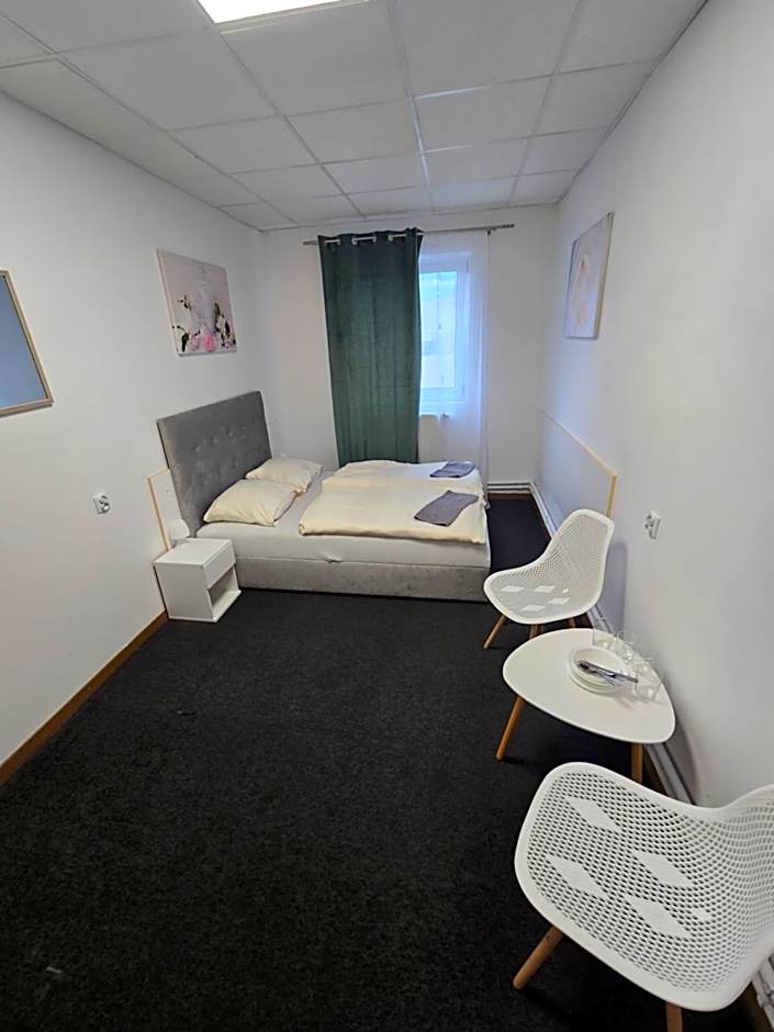 Hostel Krośnieńska 12