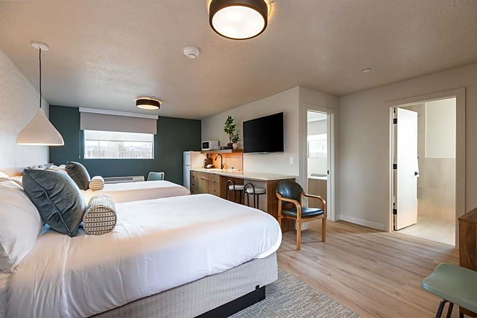Adobe Sands Motel