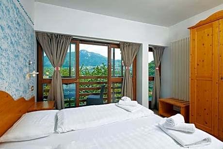 Double or Twin Room with Balcony