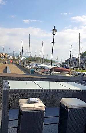 lovely apartment porthmadog harbourside views of mountains festiniog railway