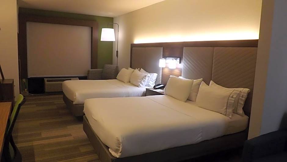 Holiday Inn Express Hotel & Suites Dyersburg By IHG