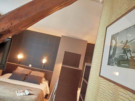 Ashley Hotel