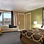 Super 8 by Wyndham Hearst ON