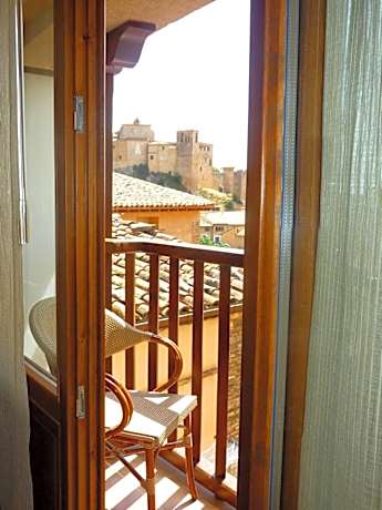 Double Room with Balcony and Castle View