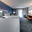 Comfort Inn & Suites At Dollywood Lane