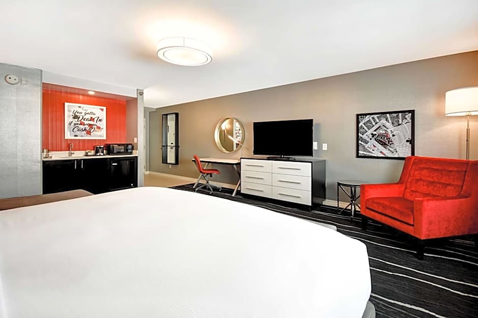 DoubleTree by Hilton Deadwood at Cadillac Jacks