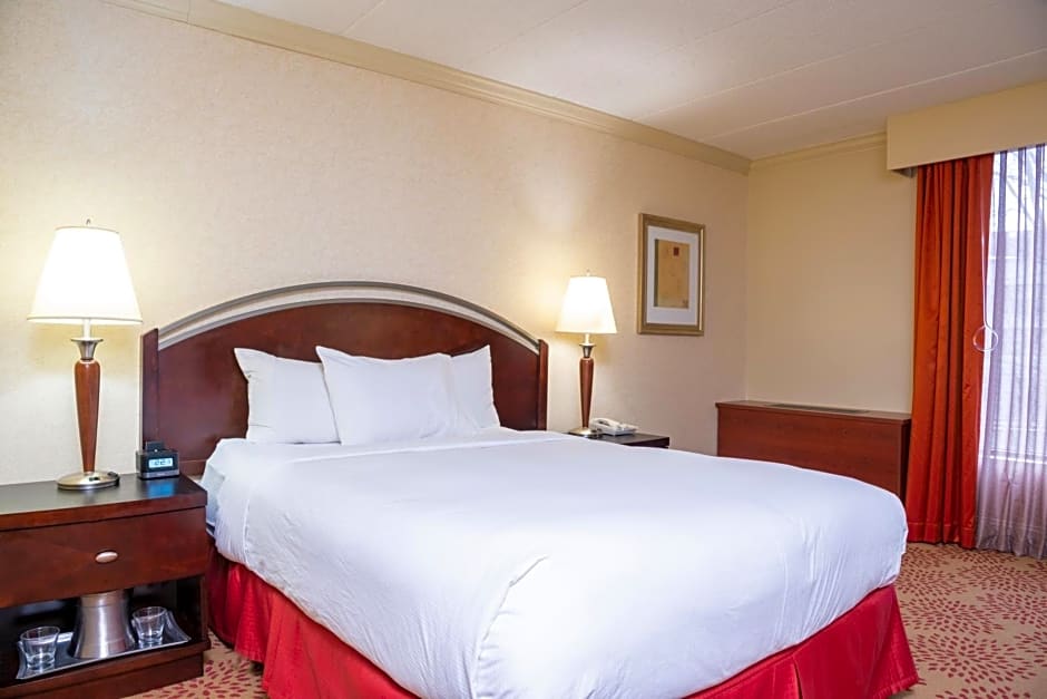 DoubleTree by Hilton Hotel Grand Rapids Airport