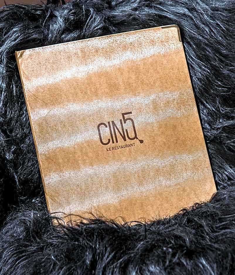 Au Coeur Du Village Hotel