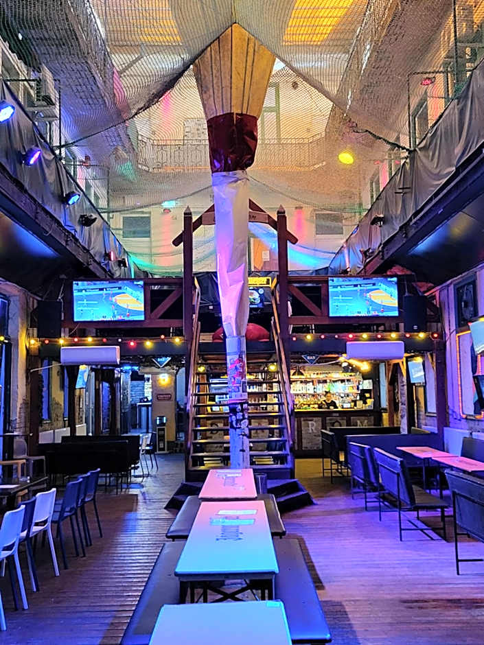 Budapest Party Hostel at Udvarom