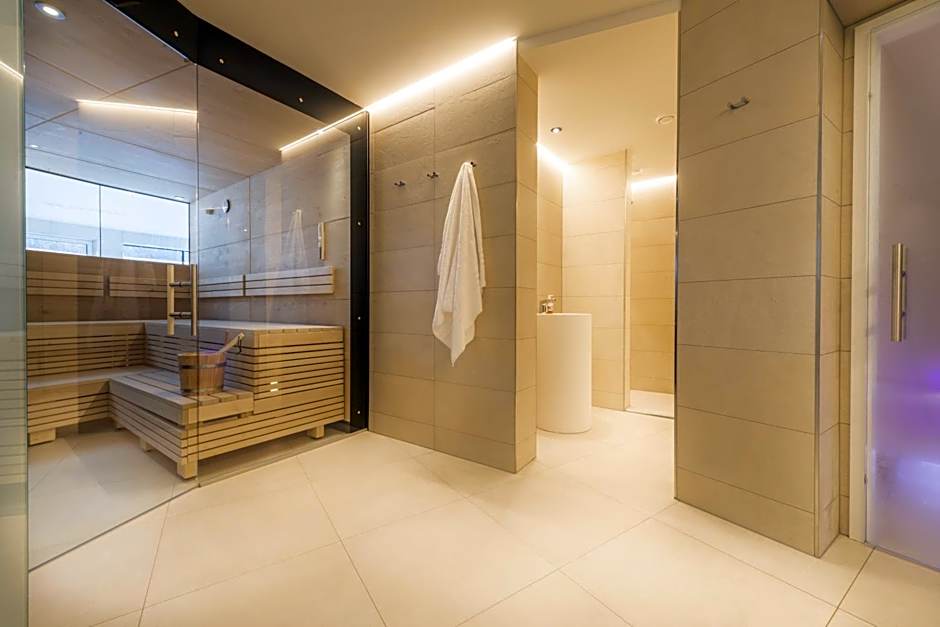 Heart Hotel Grischuna