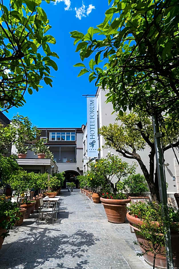 Hotel Forum