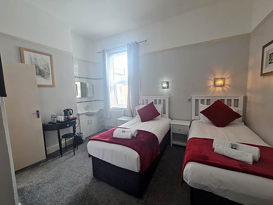 Clifton Villa - Southport