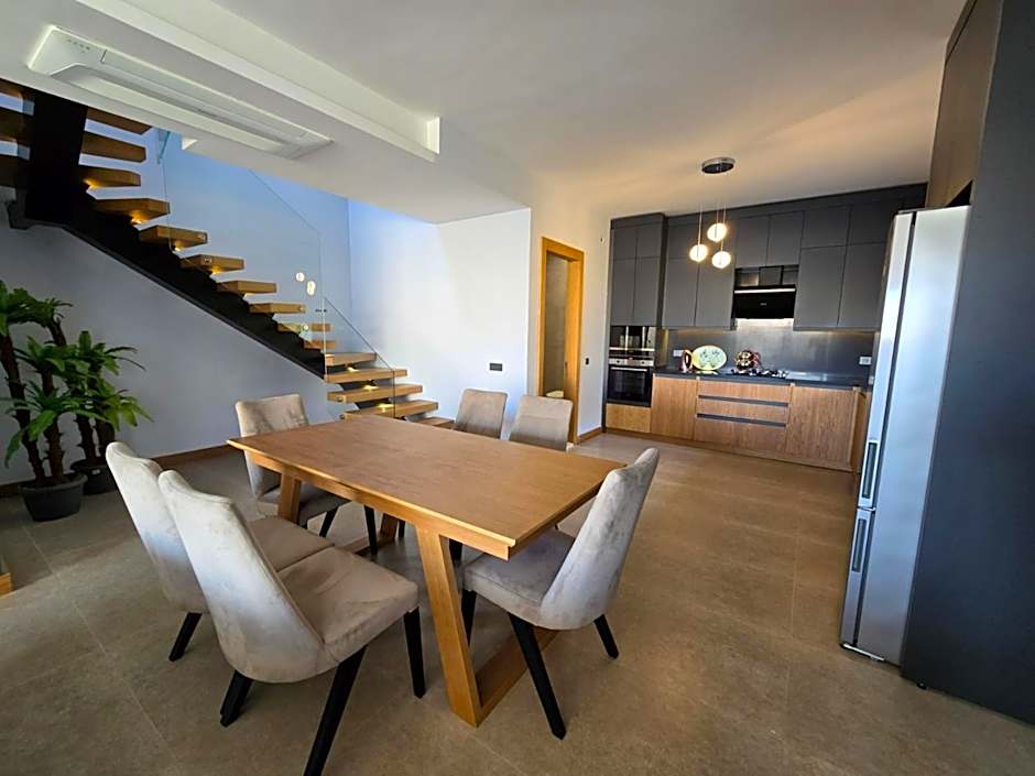 Ayayorgi süper havuzlu yeni