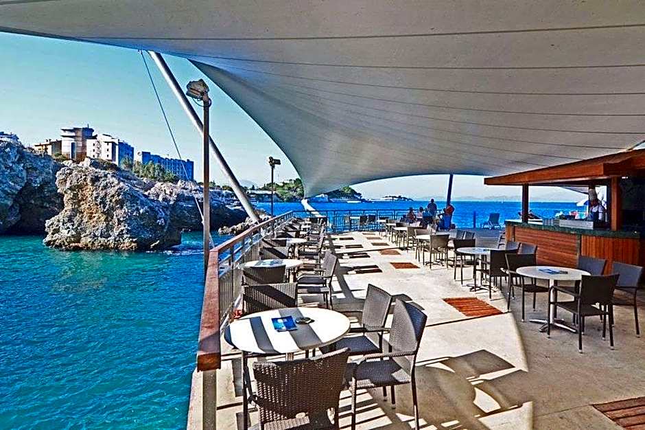 Korumar Hotel Deluxe