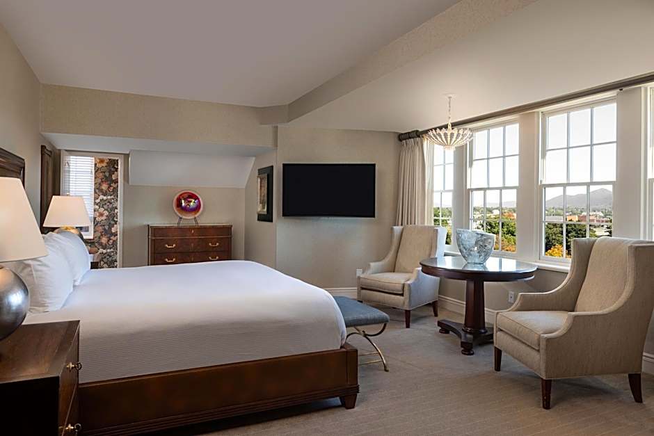 Hotel Roanoke - Conference Center Curio Collection by Hilton