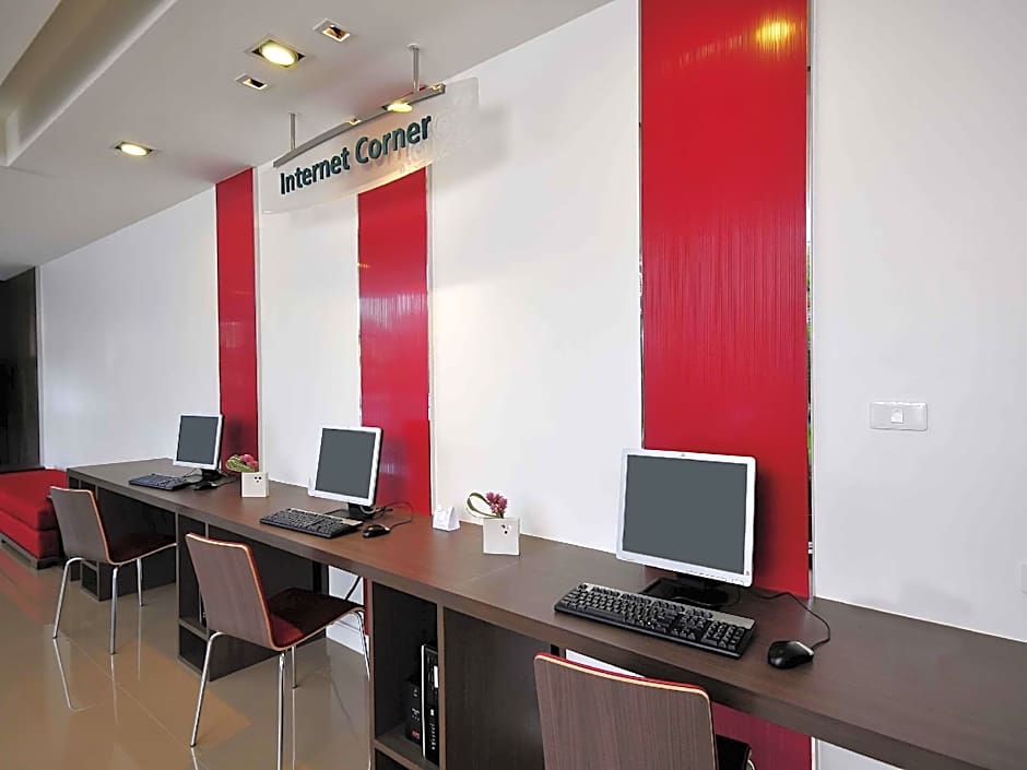 Ibis Bangkok Riverside