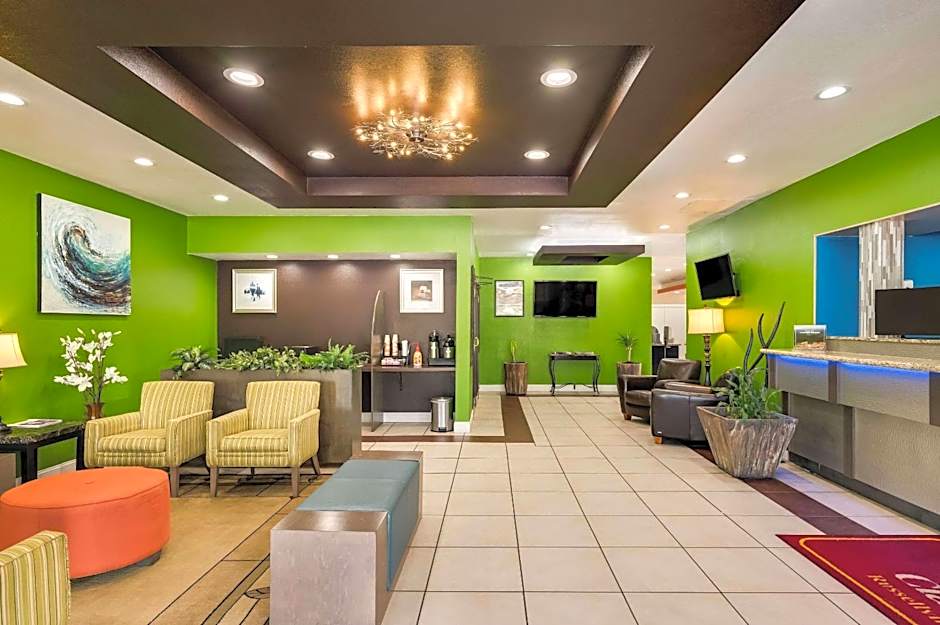 Clarion Inn & Suites Russellville I-40