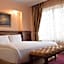 Stone Bridge Hotel