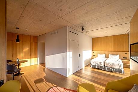 DESIGN JUNIOR SUITE