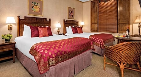 Premium Room with Two Beds