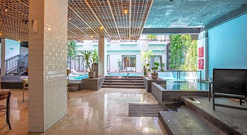 Liberta Seminyak Hotel