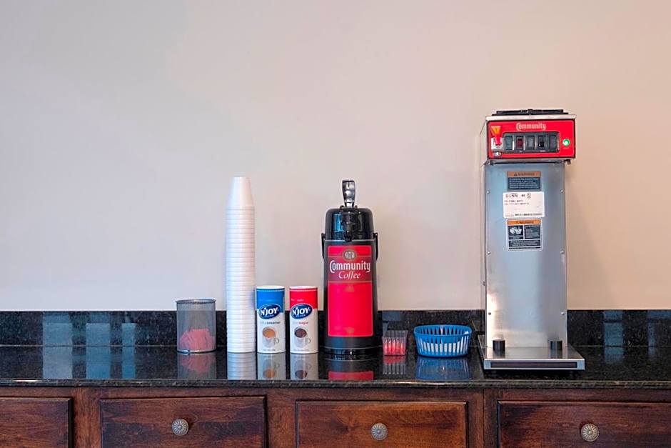 Red Roof Inn & Suites Biloxi - Ocean Springs