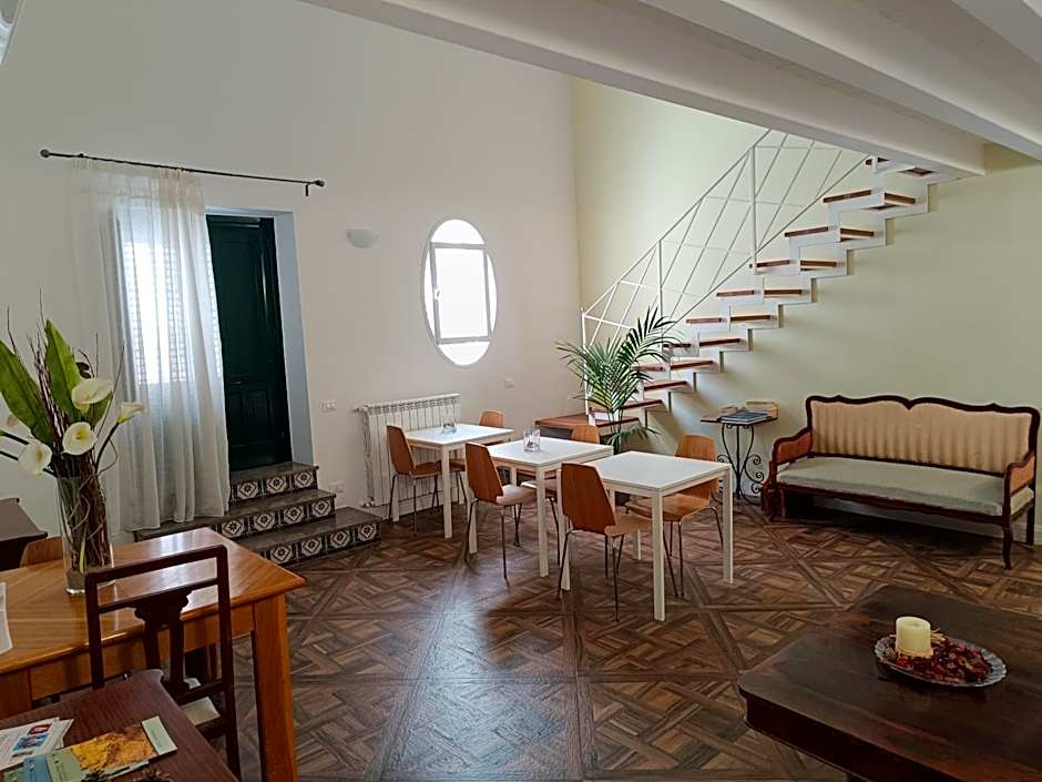 Demetra Rooms