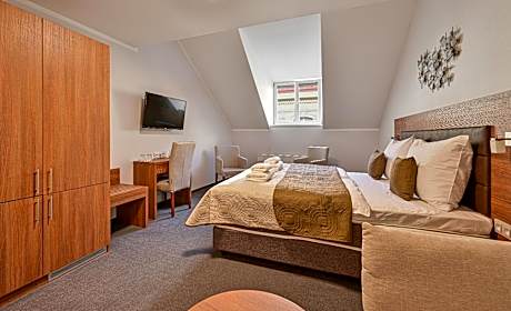 Standard Family Room