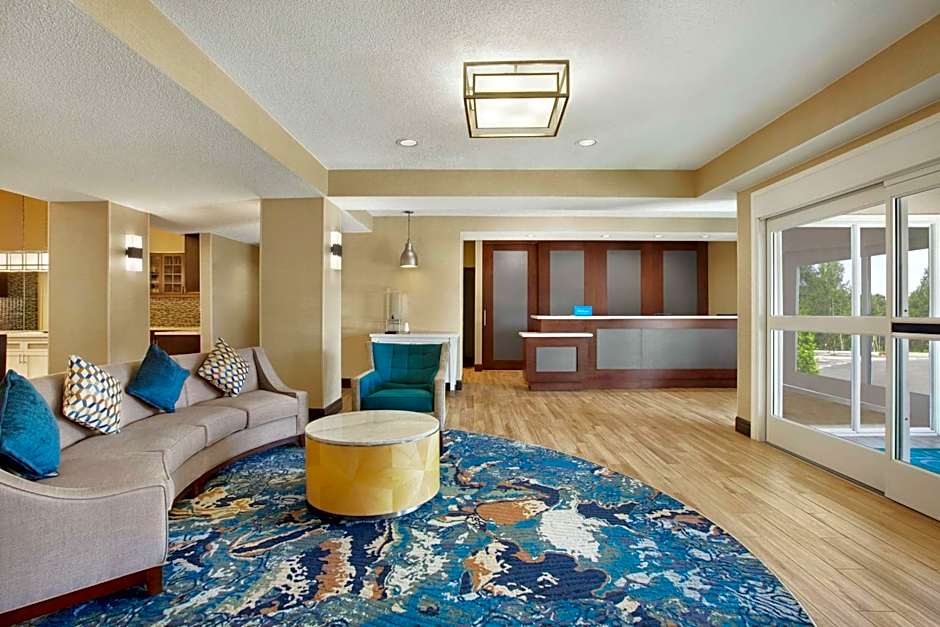 Homewood Suites By Hilton Kansas City-Airport