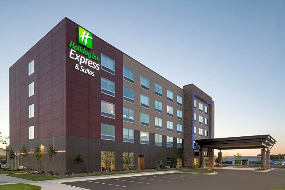 Holiday Inn Express & Suites Duluth North - Miller Hill, an IHG Hotel