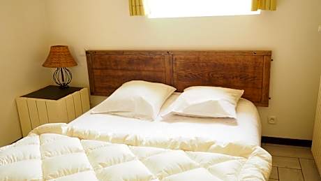 Deluxe Double Room with Shower