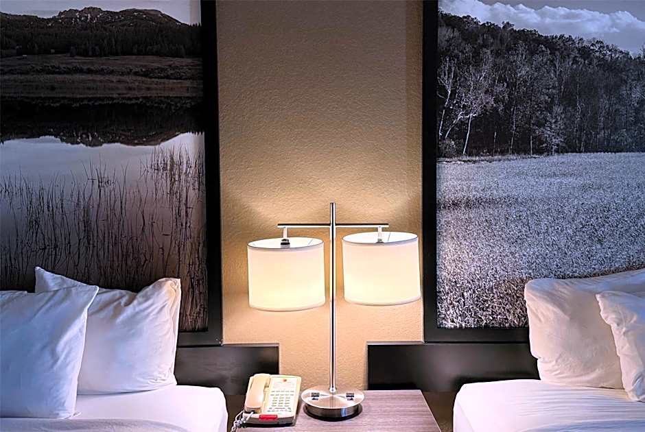 Super 8 by Wyndham Gas City Marion Area