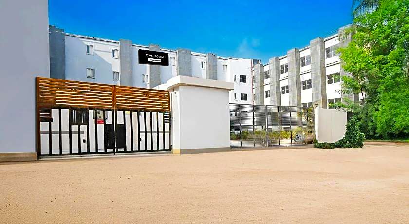 Collection O Mancheswar Industrial Estate