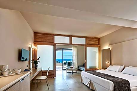 Superior Family Room Sea View