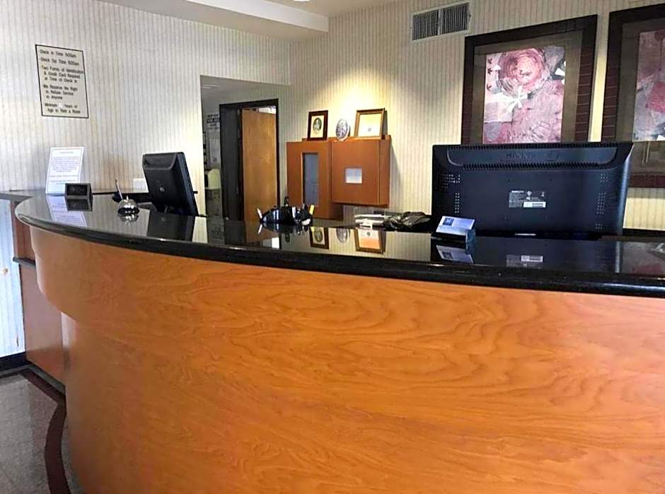 HUNTINGTON BEACH INN