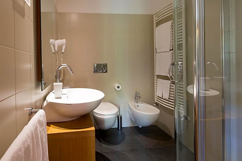 Hotel Meublè Sertorelli Reit