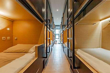 Capsule Inn Antasari Mitra RedDoorz