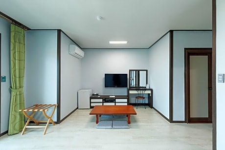 Family Room with Sea View