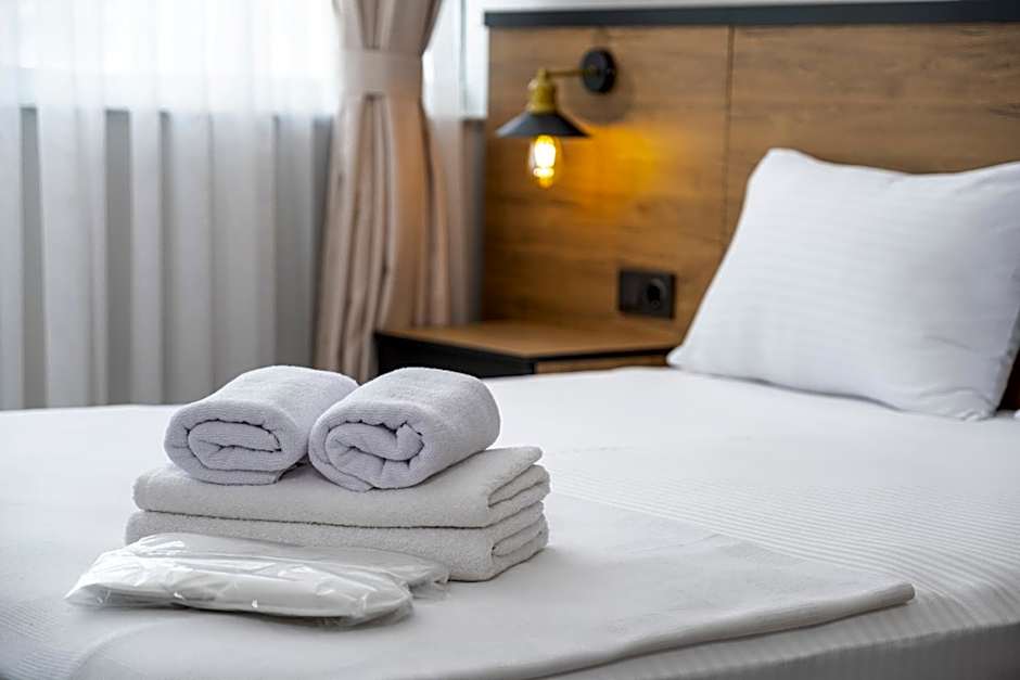 Comfort Center Suit Hotel