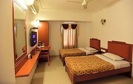 Aditi Vadodara by WB Hotels