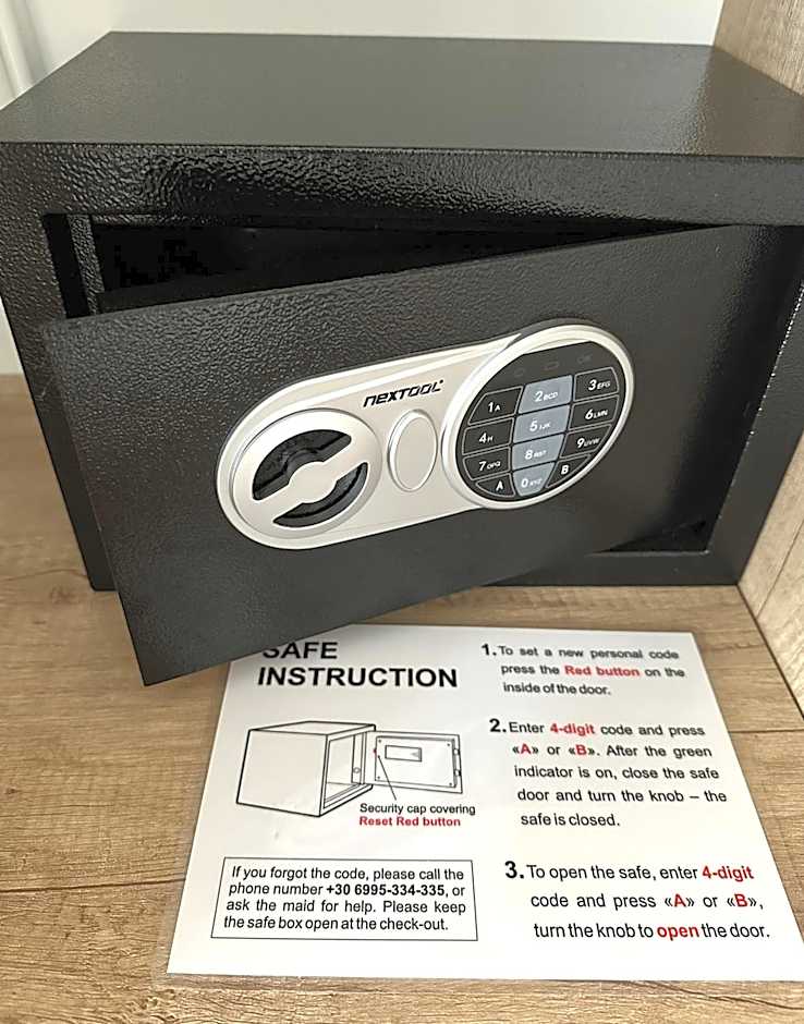 Navarino Luxe Suites