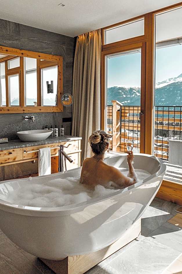 NIDUM - Casual Luxury Hotel