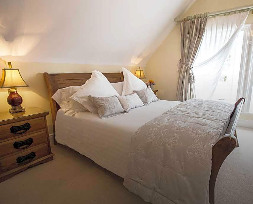 Photo 1 of 3 of Deluxe 1 King Bed