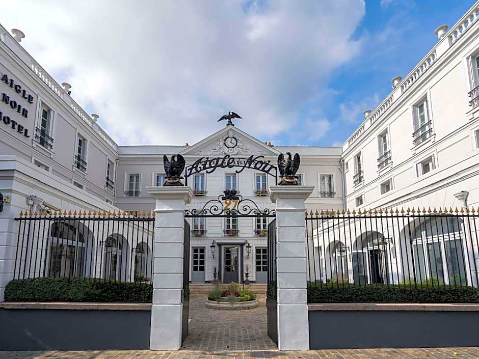 Aigle Noir Fontainebleau MGallery