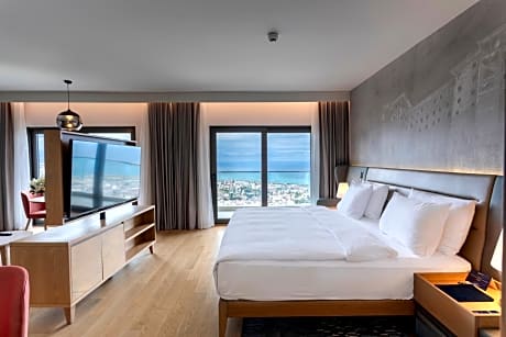 Premium Room with Spa Bath and Sea View